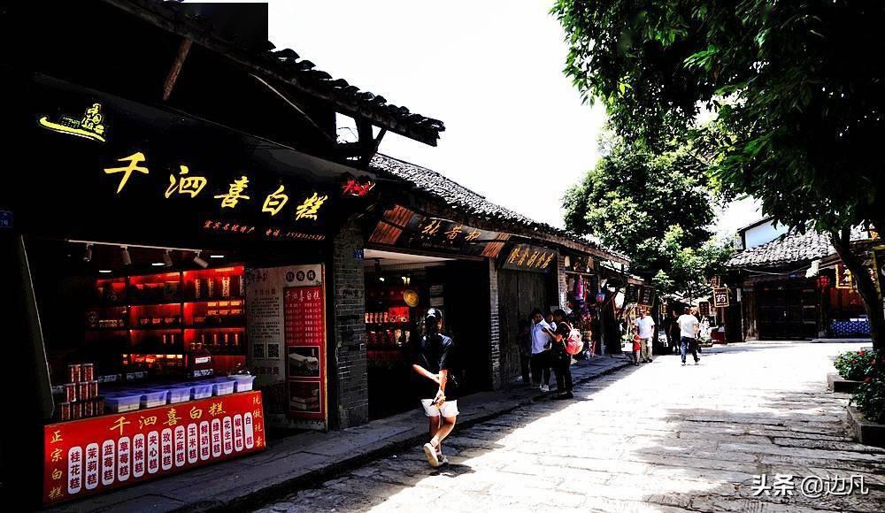 逃离荒废丛林屋